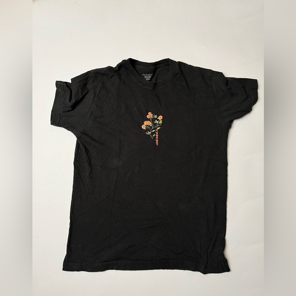 Urban Outfitters men’s black embroidered T-shirt size medium - Picture 1 of 2